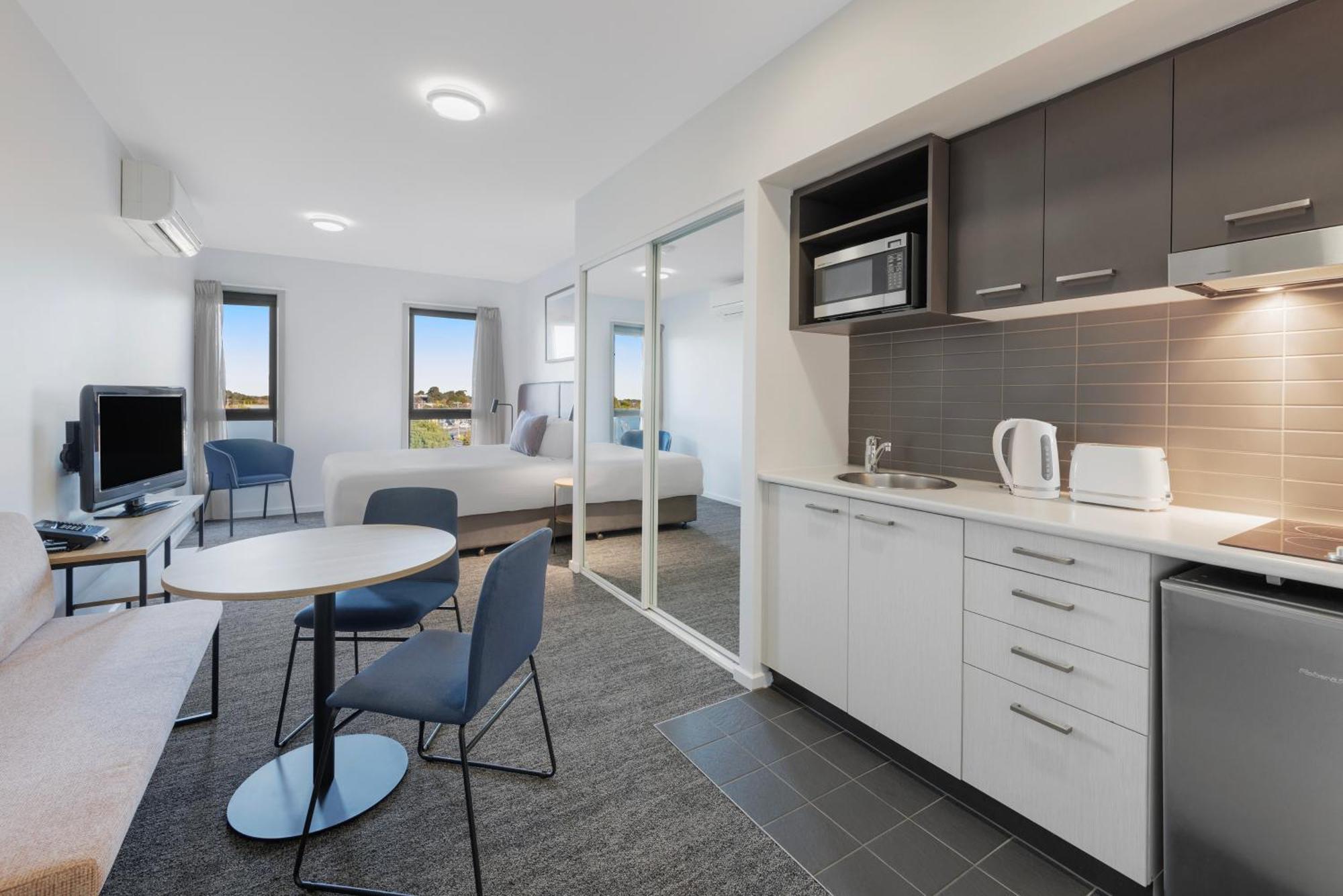 Quest Werribee Aparthotel Exteriör bild