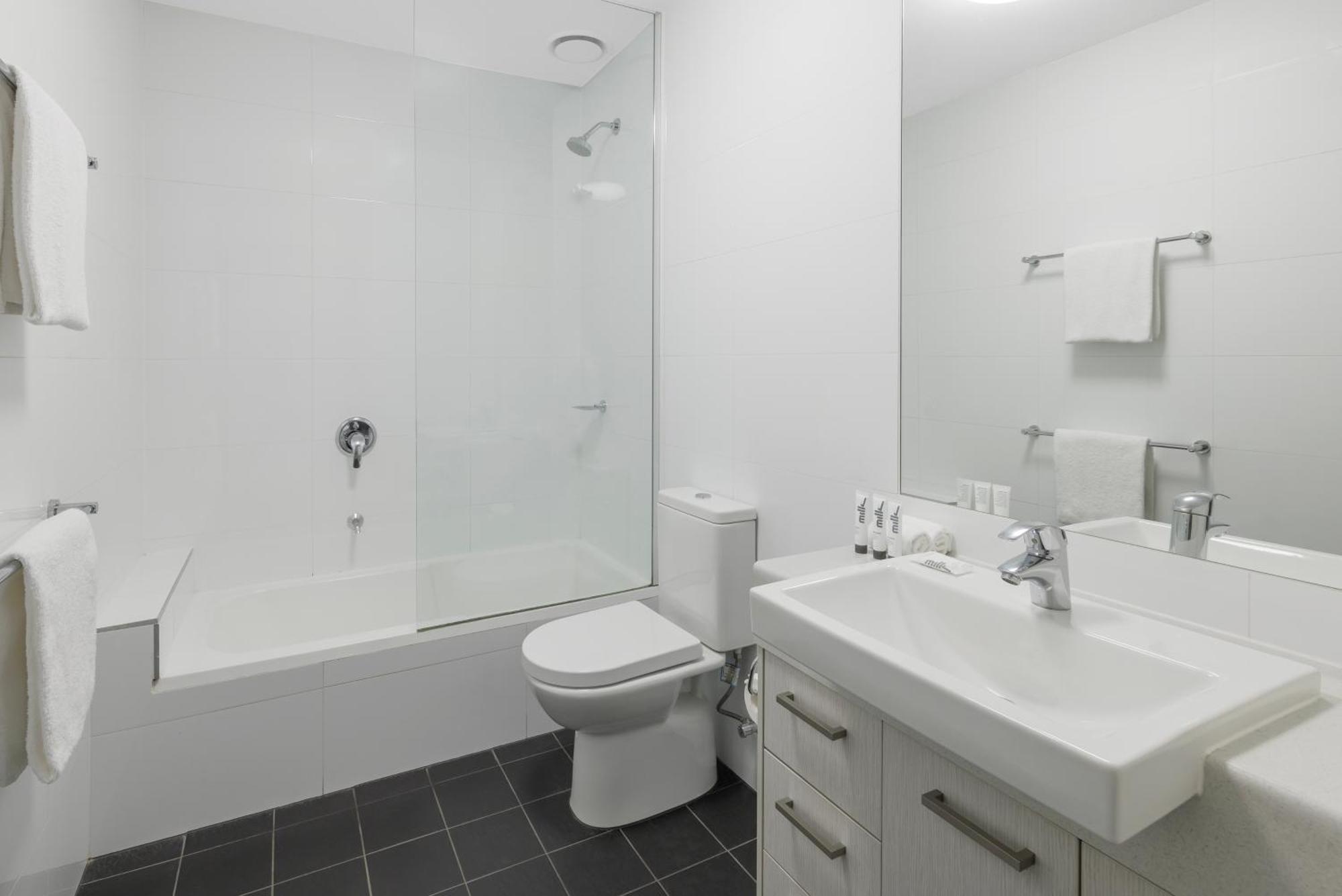 Quest Werribee Aparthotel Exteriör bild
