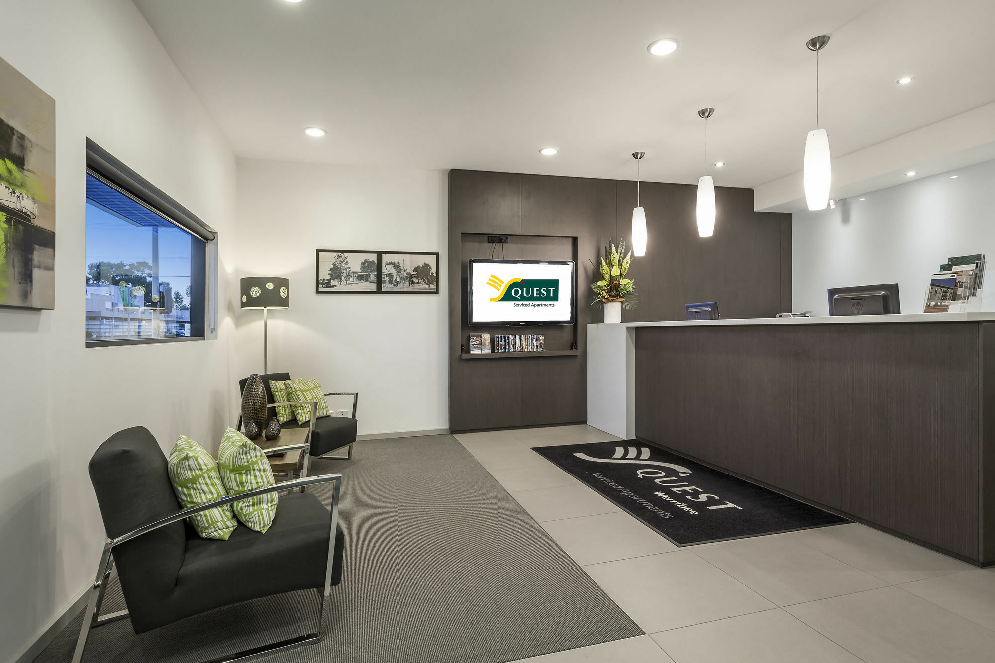 Quest Werribee Aparthotel Exteriör bild